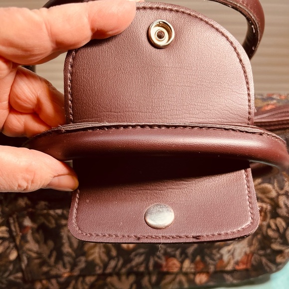 Final Price - VTG Carry-On: Makeup, Overnight, Gym, Hobby, Craft bag or handbag - Picture 8 of 16